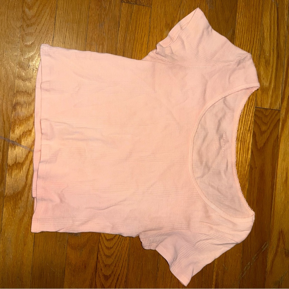 American Eagle Outfitters Blush Short Sleeve Tee